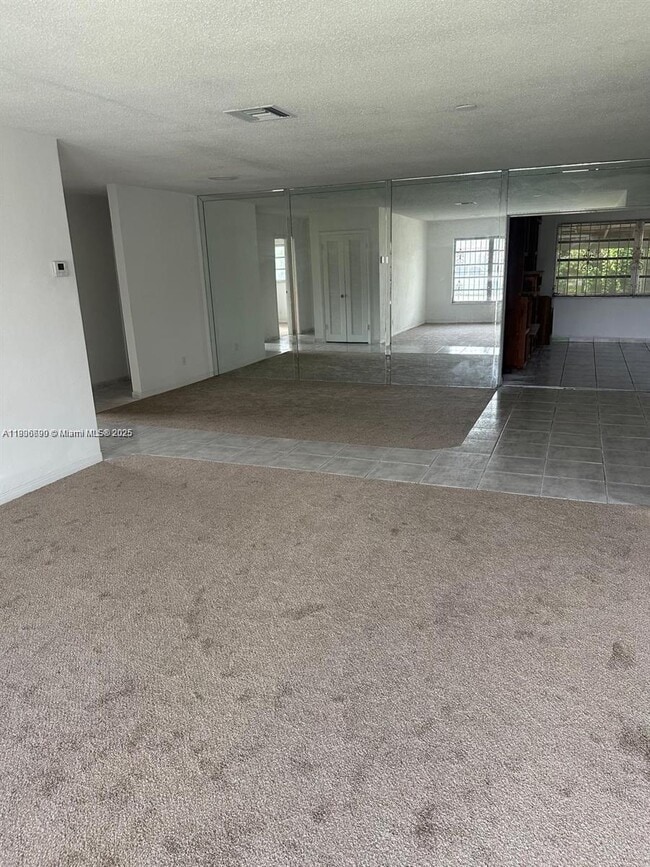 Building Photo - 5360 Fletcher St