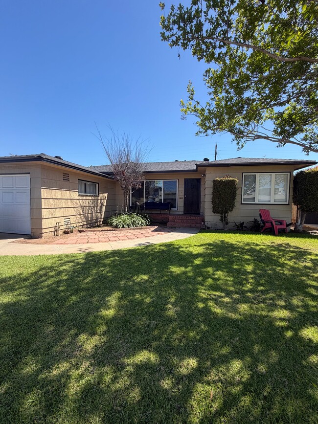 Building Photo - 6133 Dorothy Dr