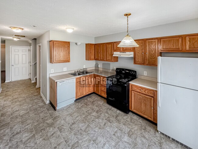 Building Photo - 2946 Carson Dr