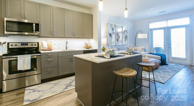 Building Photo - 145 New Bern St