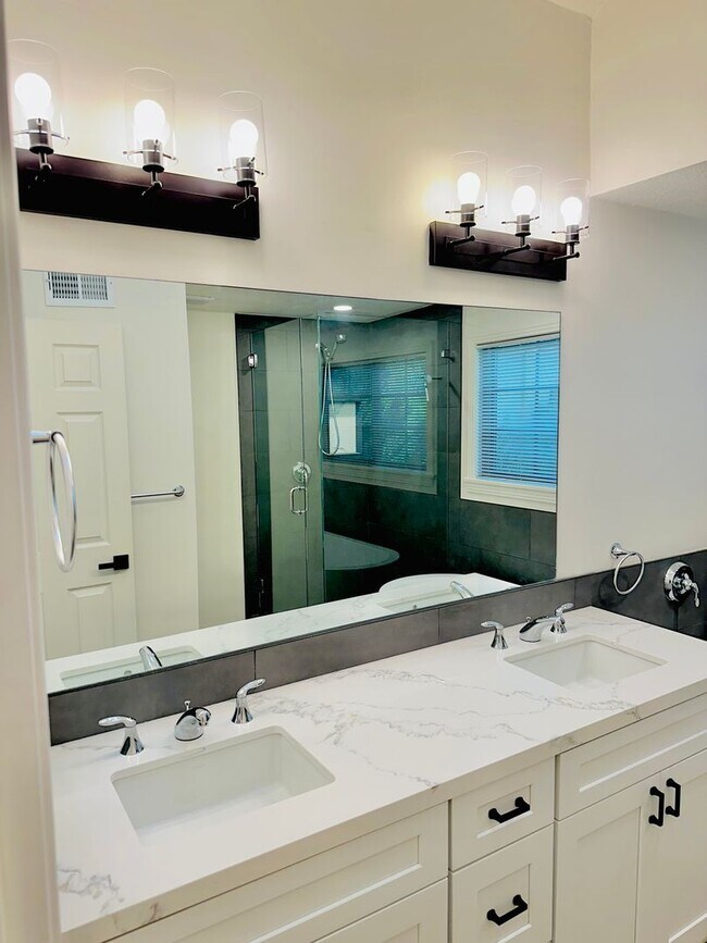 Building Photo - 3 bed single story home for rent  in  Shadowridge Community on the Greens