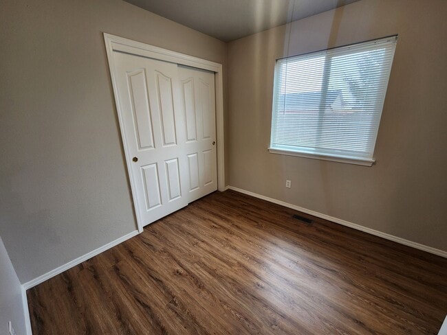 Building Photo - Nice 3 bedroom home