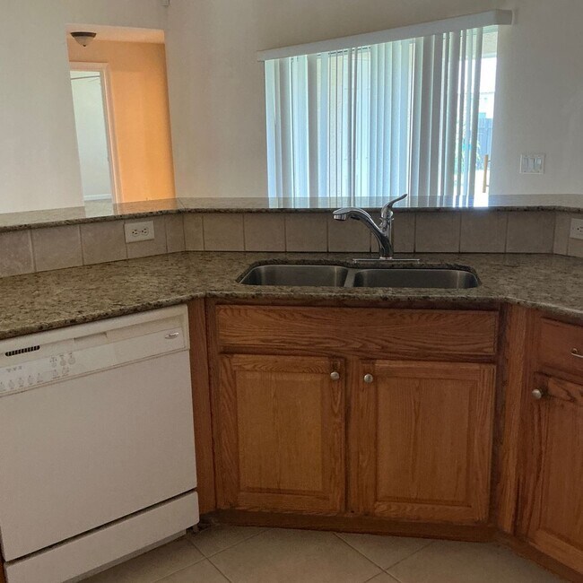 Building Photo - 3/2/2 RENTAL HOME AVAILABLE OFF DEL RIO AND PT ST LUCIE BLVD.