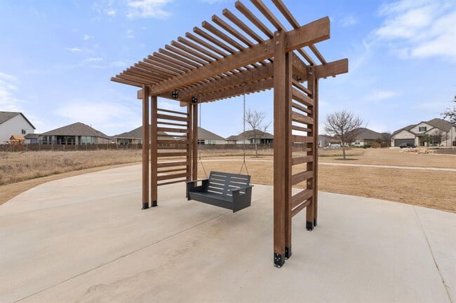 Building Photo - 102 Hedge Grn Holw