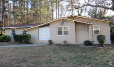 Building Photo - 6723 Victoria Dr