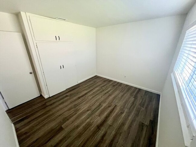 Building Photo - Beautiful Rental Home – Prime Location & Move-In Ready!