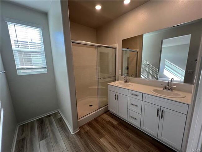 Building Photo - **Stunning Newly Built 3-Bedroom Condomini...