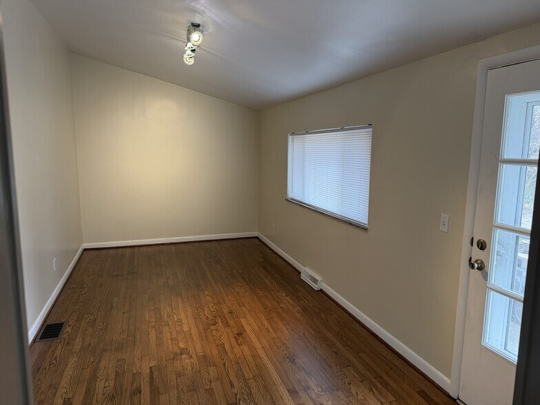 Building Photo - 6930 Euclid Ave