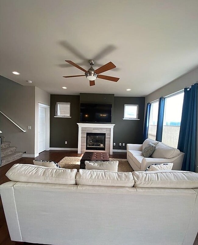 Building Photo - 4318 Blackstone Wy