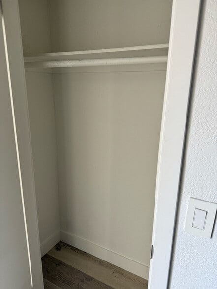 Building Photo - 11040 Hesby St