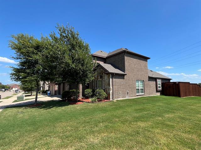 Building Photo - 14200 Blueberry Hill Dr