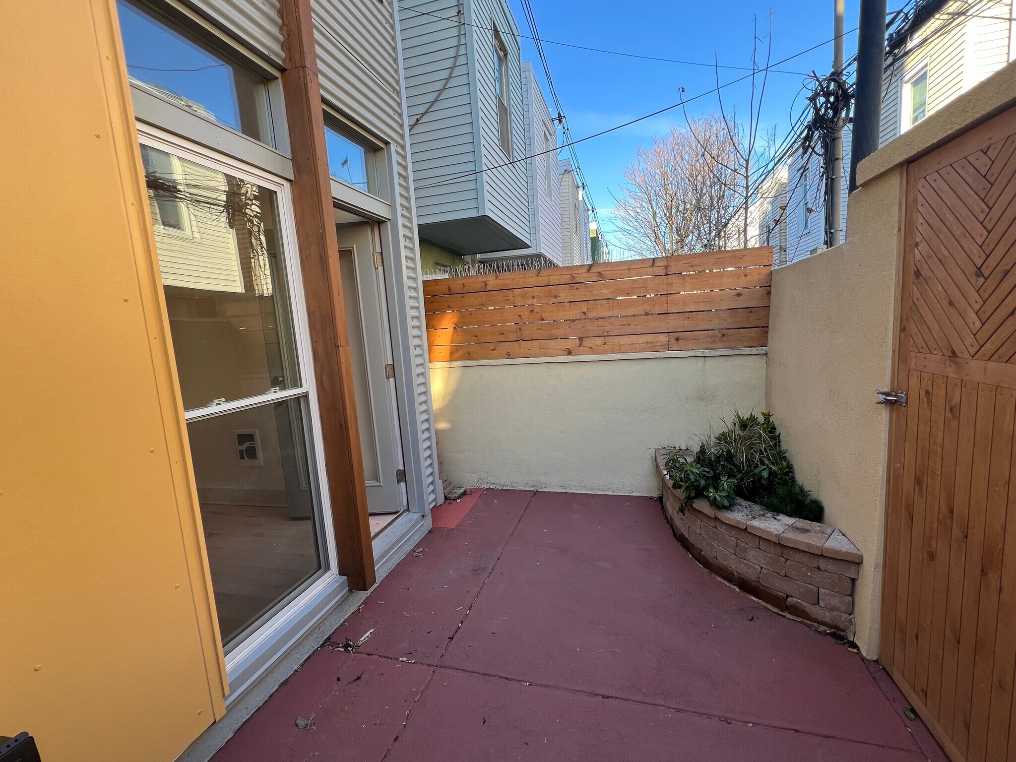 Building Photo - 2019 S Beechwood St