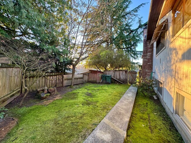 Building Photo - PATTERSON SAND POINT