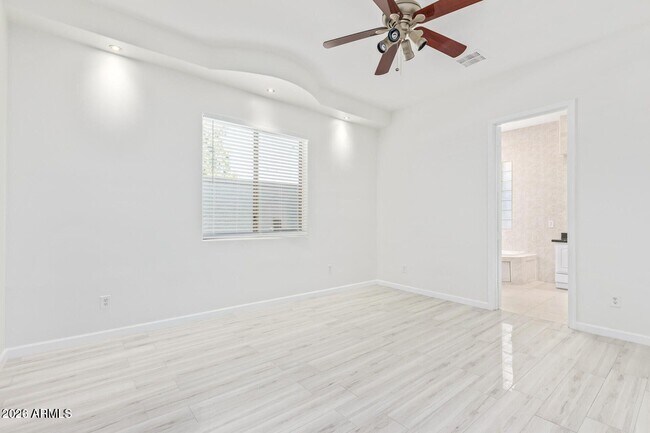 Building Photo - 1212 E McLellan Blvd