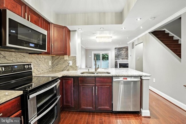 Building Photo - 12863 Mill Brook Ct