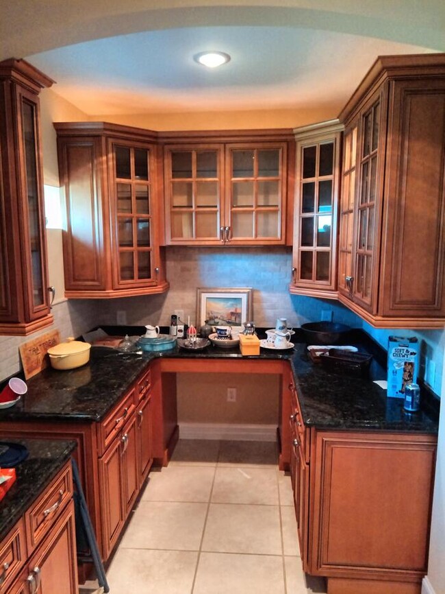 Building Photo - Deeded Boat Slip Comes with Home in Gated ...