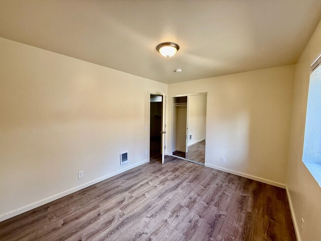 Building Photo - Lupin Apartments