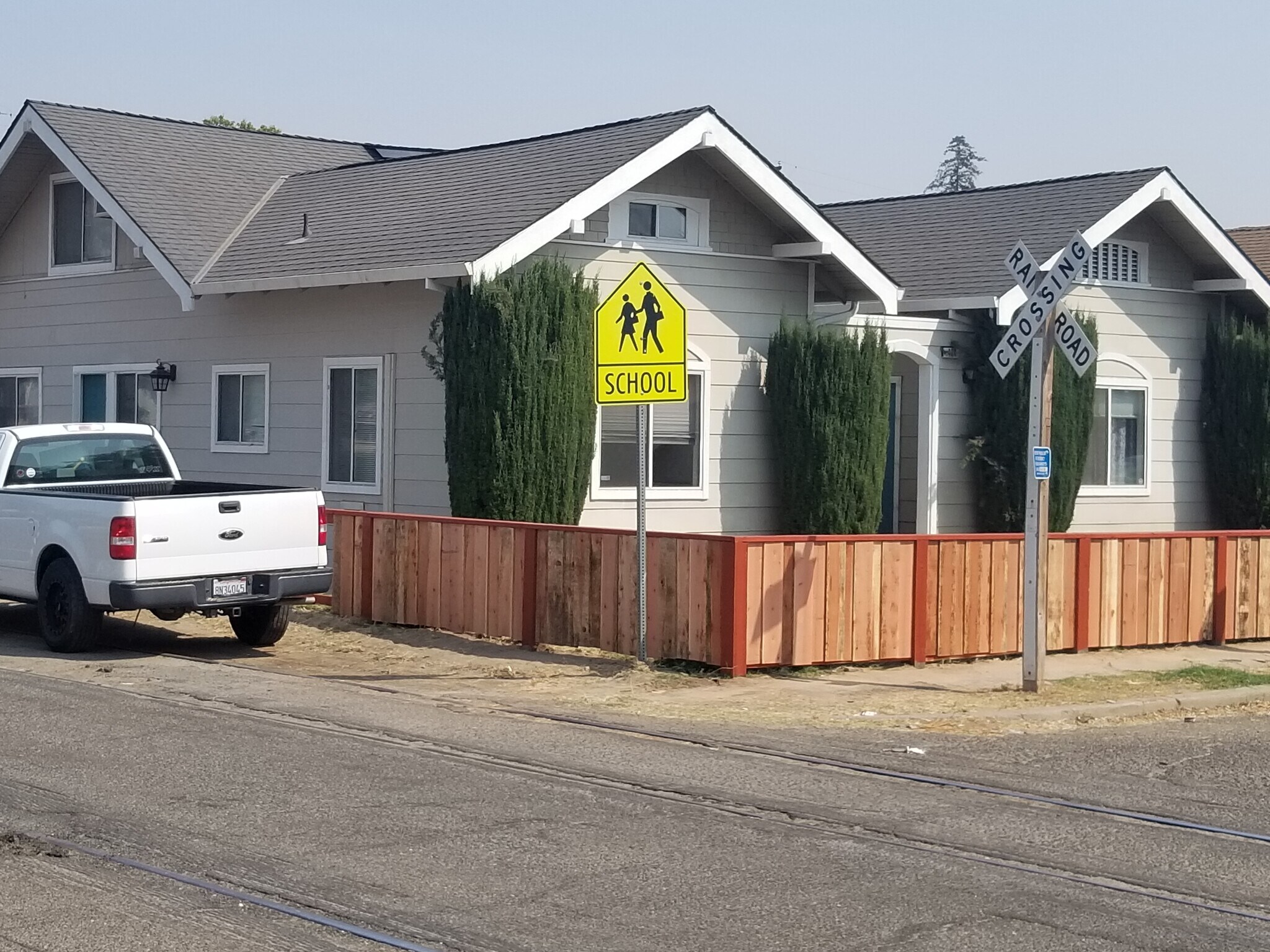 Building Photo - 402 S Laurel St