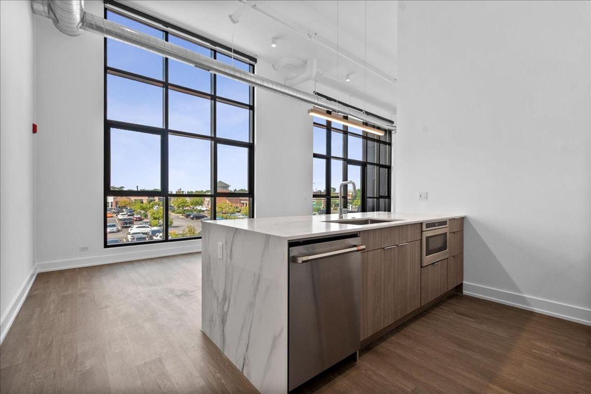 Building Photo - 728 Waukegan Rd