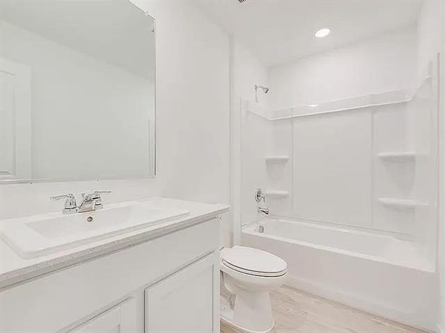 Building Photo - 1409 Merlin Blf St