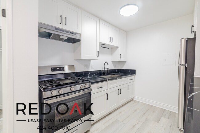 Building Photo - 6555 La Mirada Ave