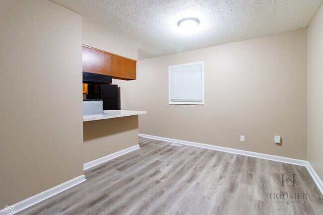 Building Photo - 3914 Richelieu Rd