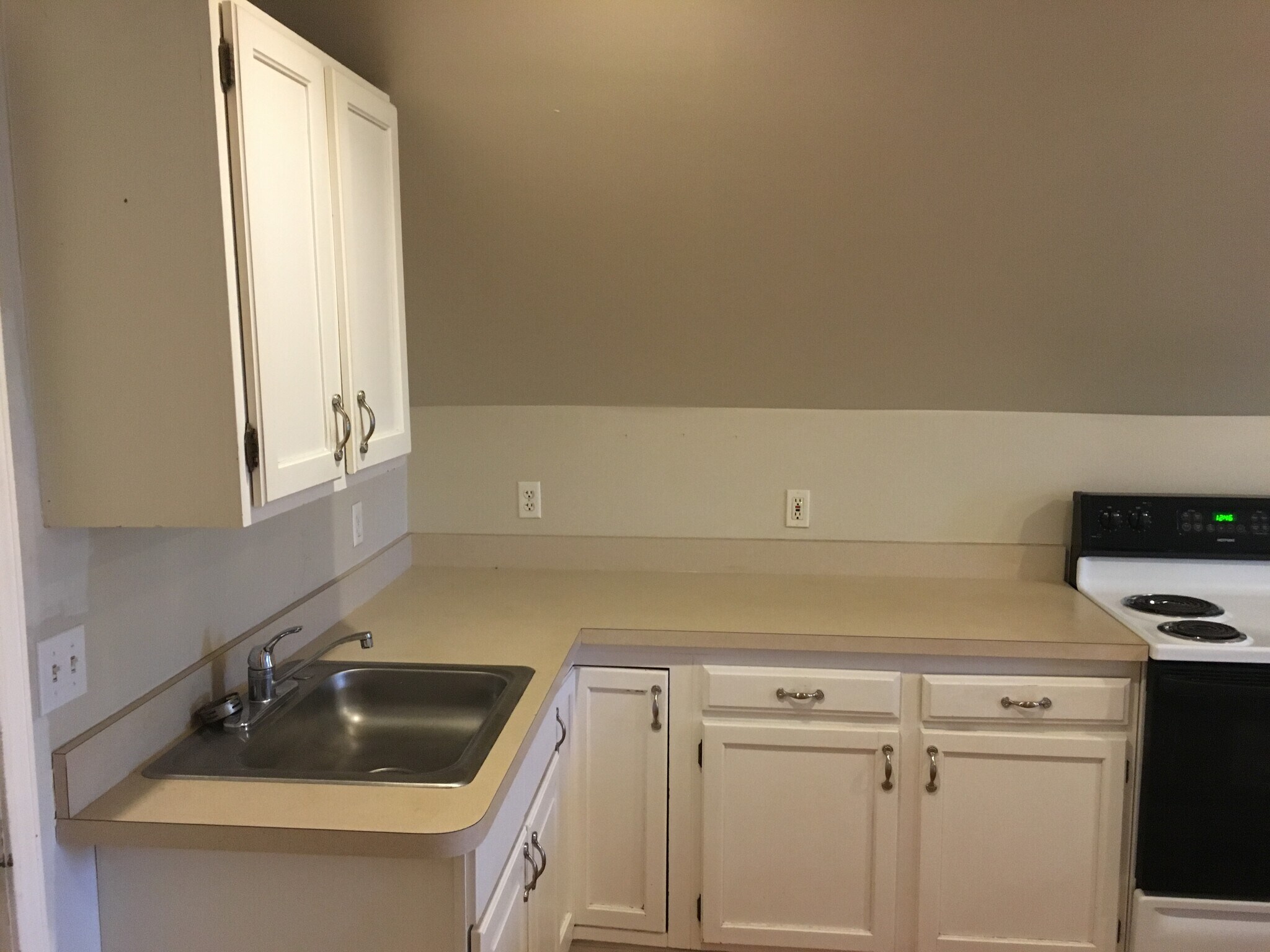 Building Photo - 604 W MT MORIS ST APT 3