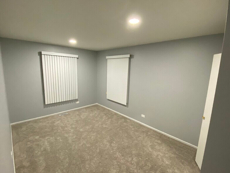Building Photo - 7917 Knottingham Cir