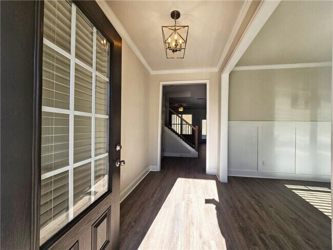 Building Photo - 7327 Rocklin Ln