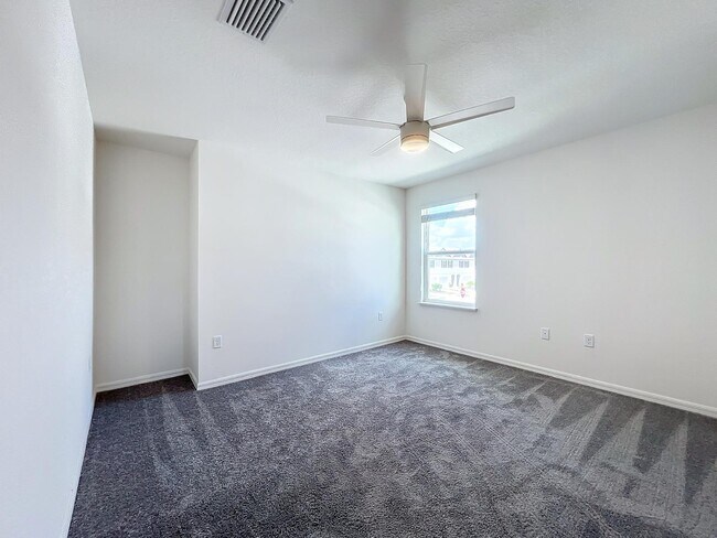 Building Photo - 3886 Academia Ave