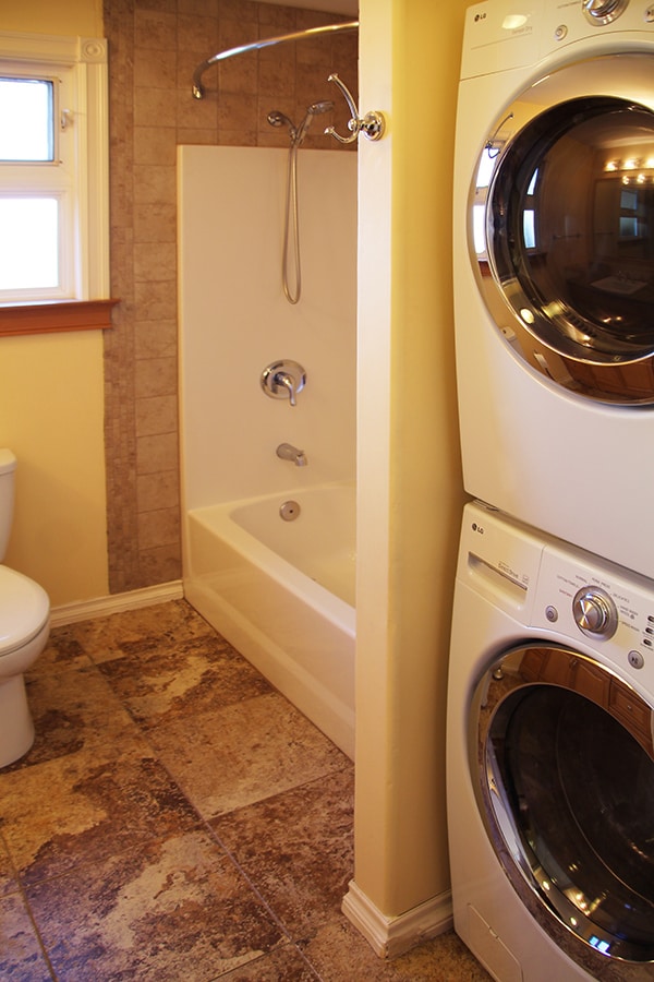 Building Photo - 11912-11911 11th Pl SW