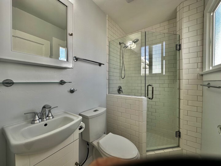 Building Photo - 1538 33rd St