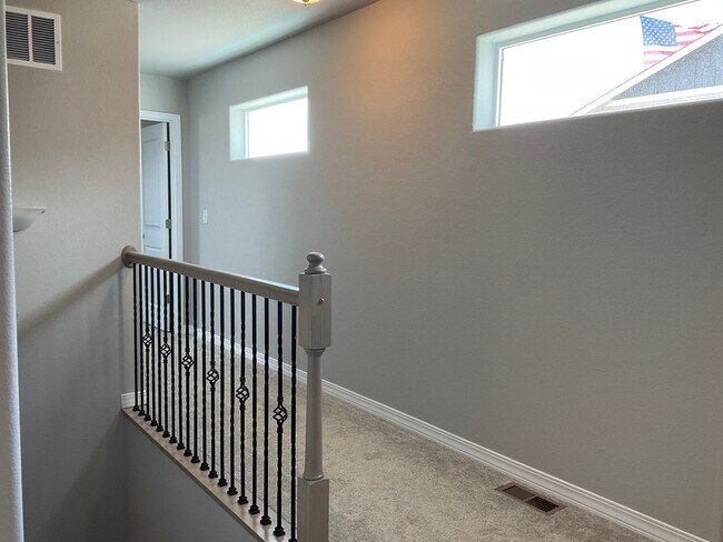 Building Photo - Beautiful Townhome in Townes At Woodmen Heights