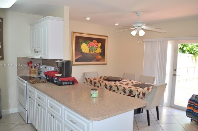 Building Photo - 10933 SW 146th Ct