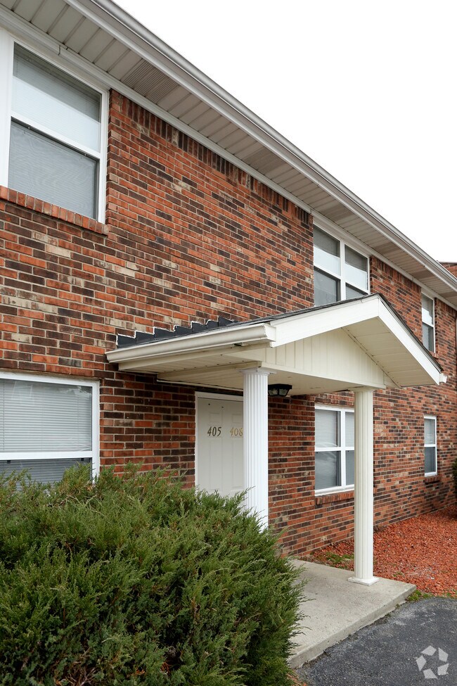 Eden Apartments 800 Circle Louisville KY 40258 Apartment Finder