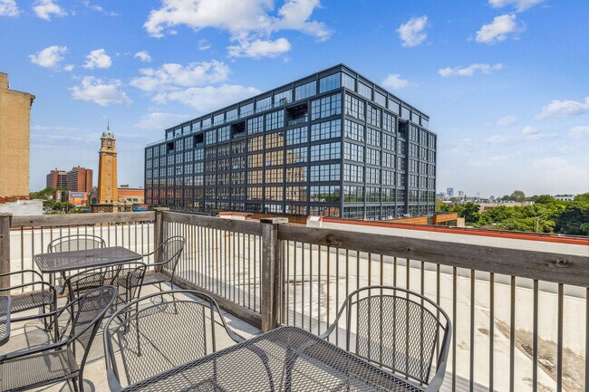 Building Photo - 2078 W 25th St