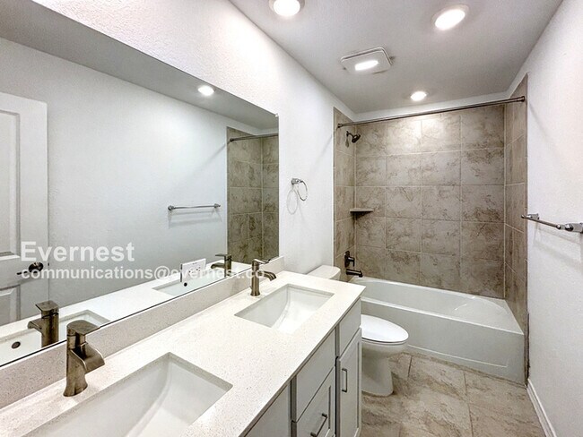 Building Photo - 2907 Bronx Dr