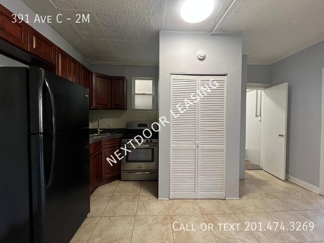 Building Photo - 391 Avenue C