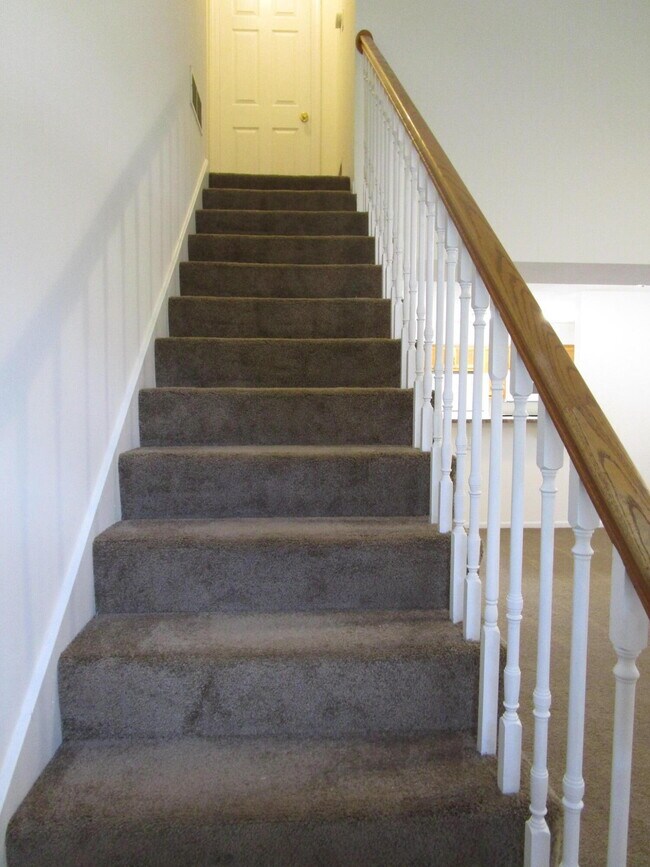 Building Photo - 5013 Roscoe Rdg