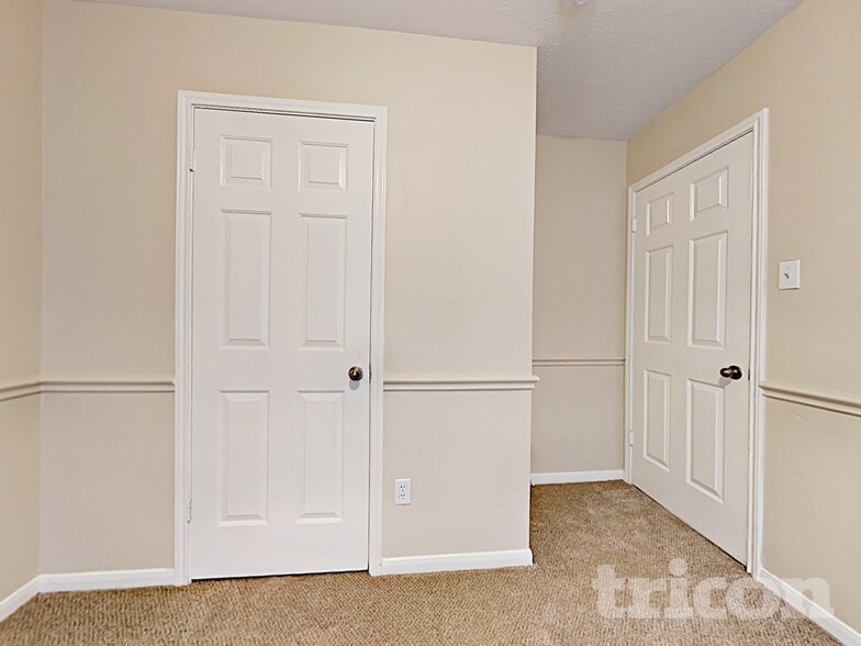 Building Photo - 20103 Bambiwoods Dr