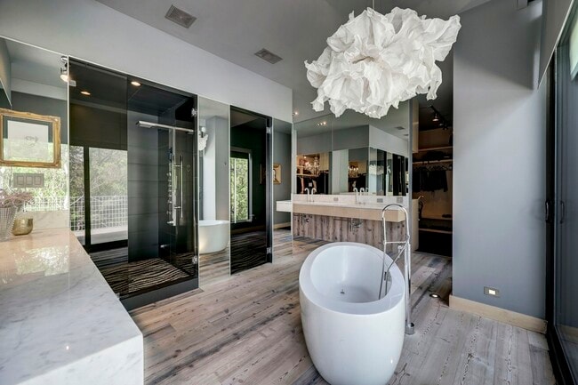 Building Photo - 5111 Bayou Timber Ln