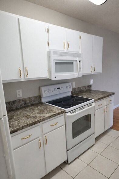 Building Photo - 12500 Crest Springs Ln