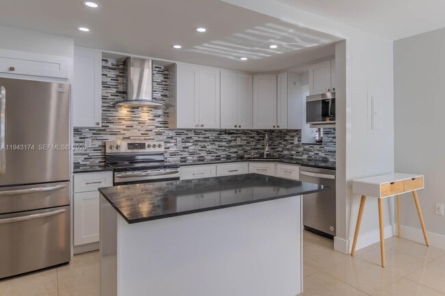 Building Photo - 20291 NE 30th Ave