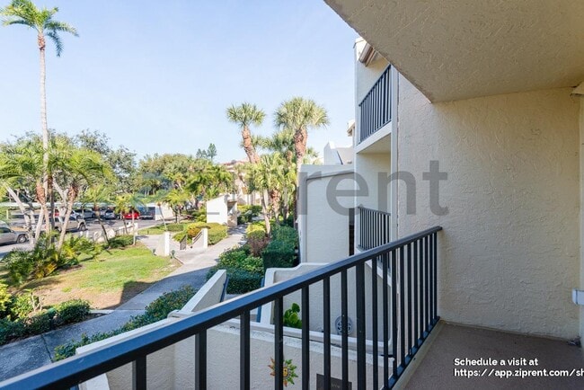 Building Photo - 7500 Sunshine Skyway Ln S