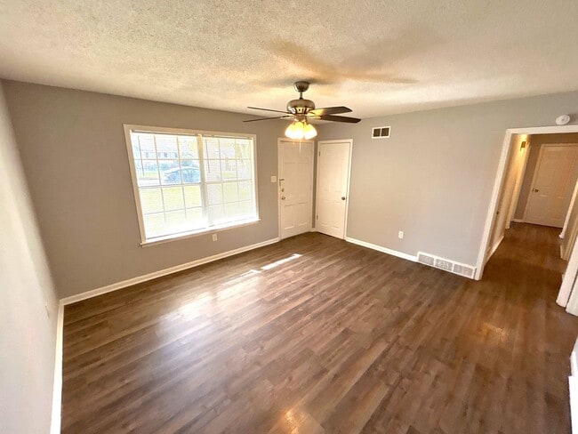 Building Photo - 3876 Windy Ave