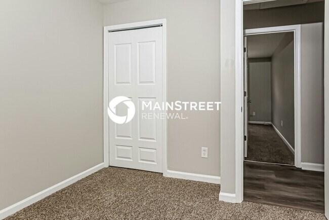 Building Photo - 3 Bedroom Pet-Friendly Home in GASTONIA, NC with Main Street Renewal