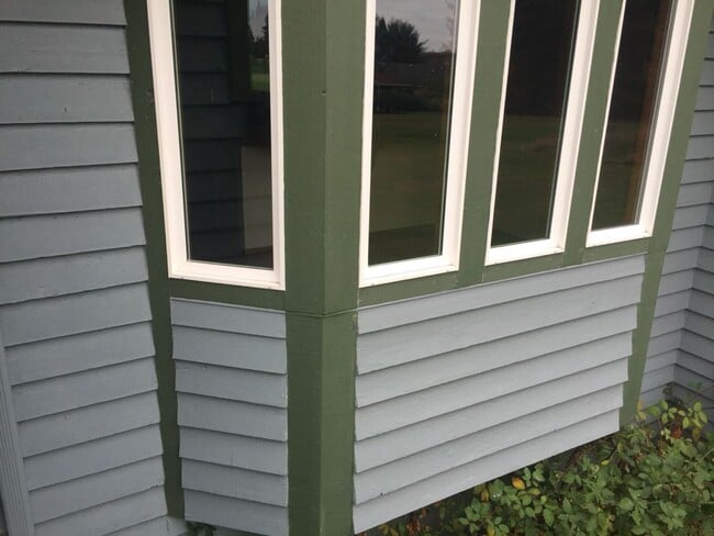 Building Photo - Condo with a golf course view