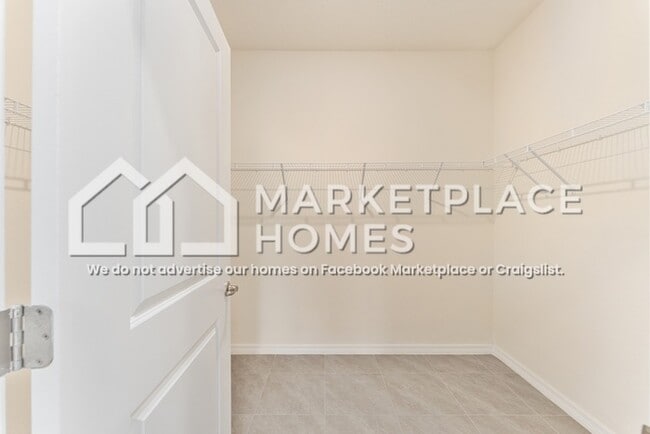 Building Photo - 4170 NW 48th Ter Rd