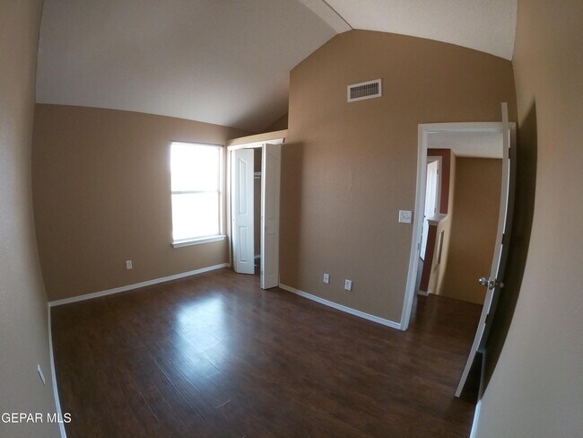 Building Photo - 14201 Pacific Point Dr