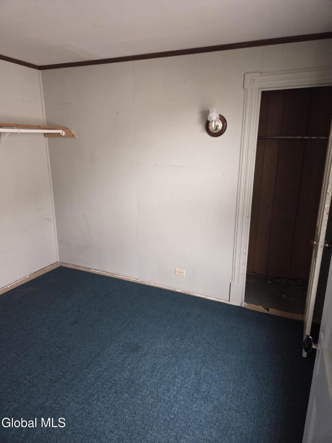 Building Photo - 48 Arnold Ave